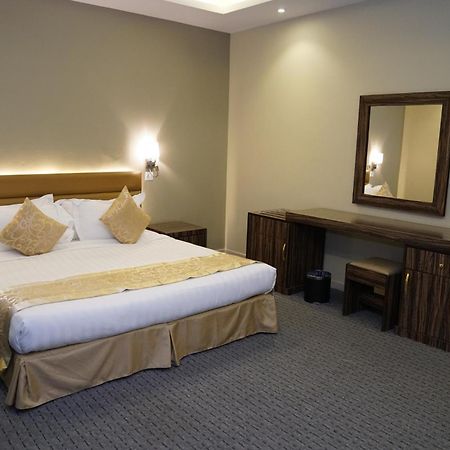 La Rive Hotels & Suites Dammam Exterior foto