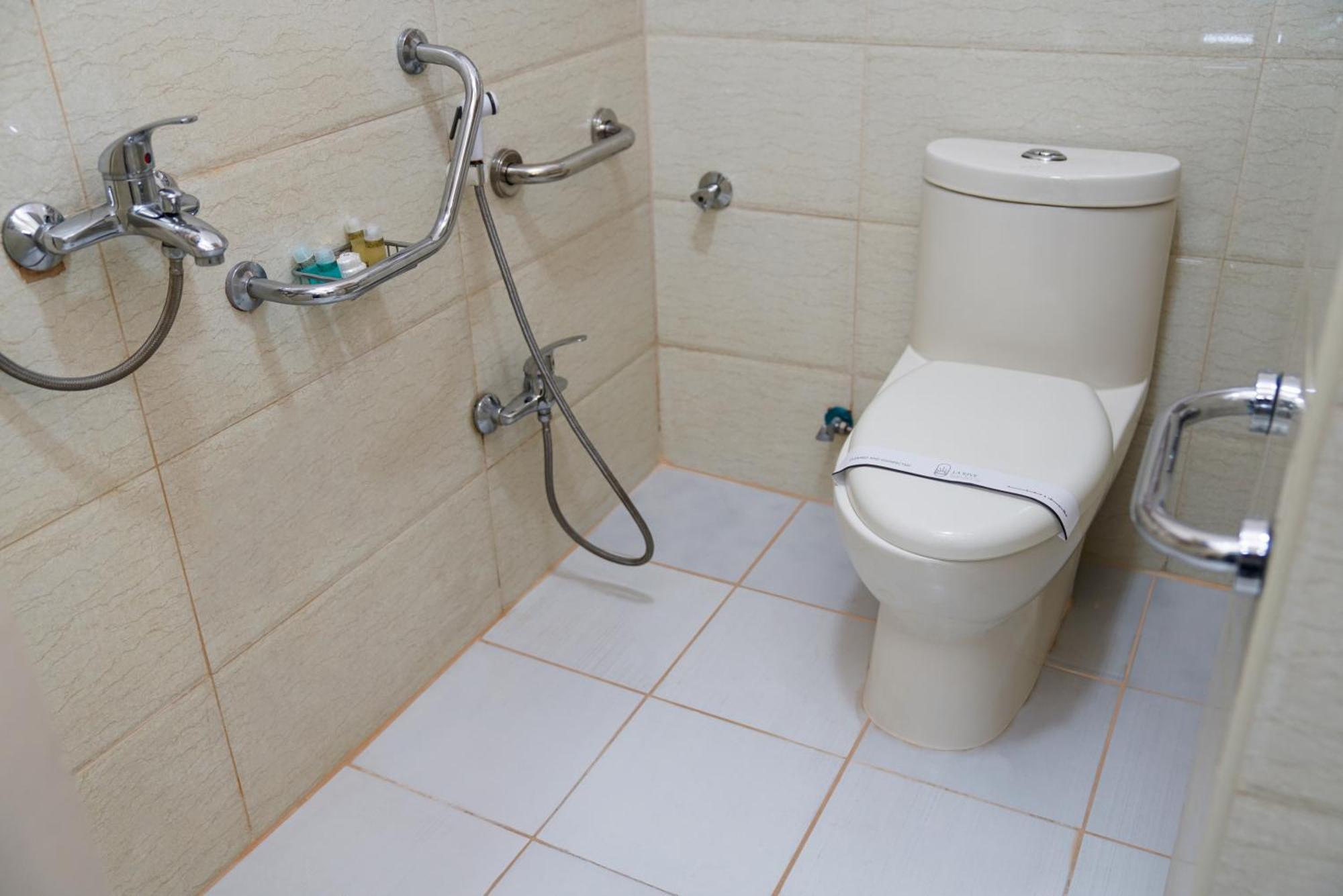 La Rive Hotels & Suites Dammam Zimmer foto