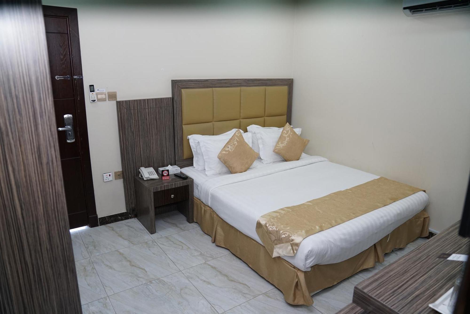 La Rive Hotels & Suites Dammam Zimmer foto
