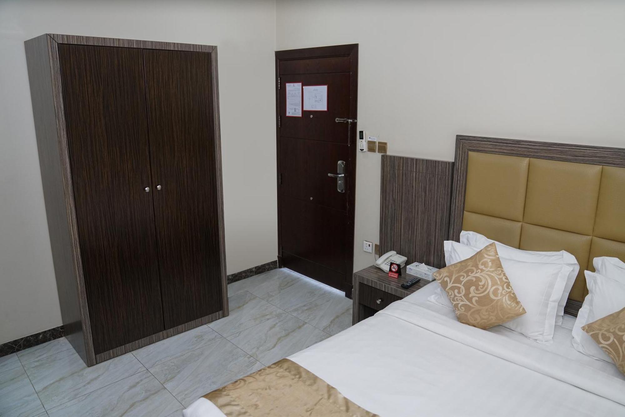 La Rive Hotels & Suites Dammam Zimmer foto